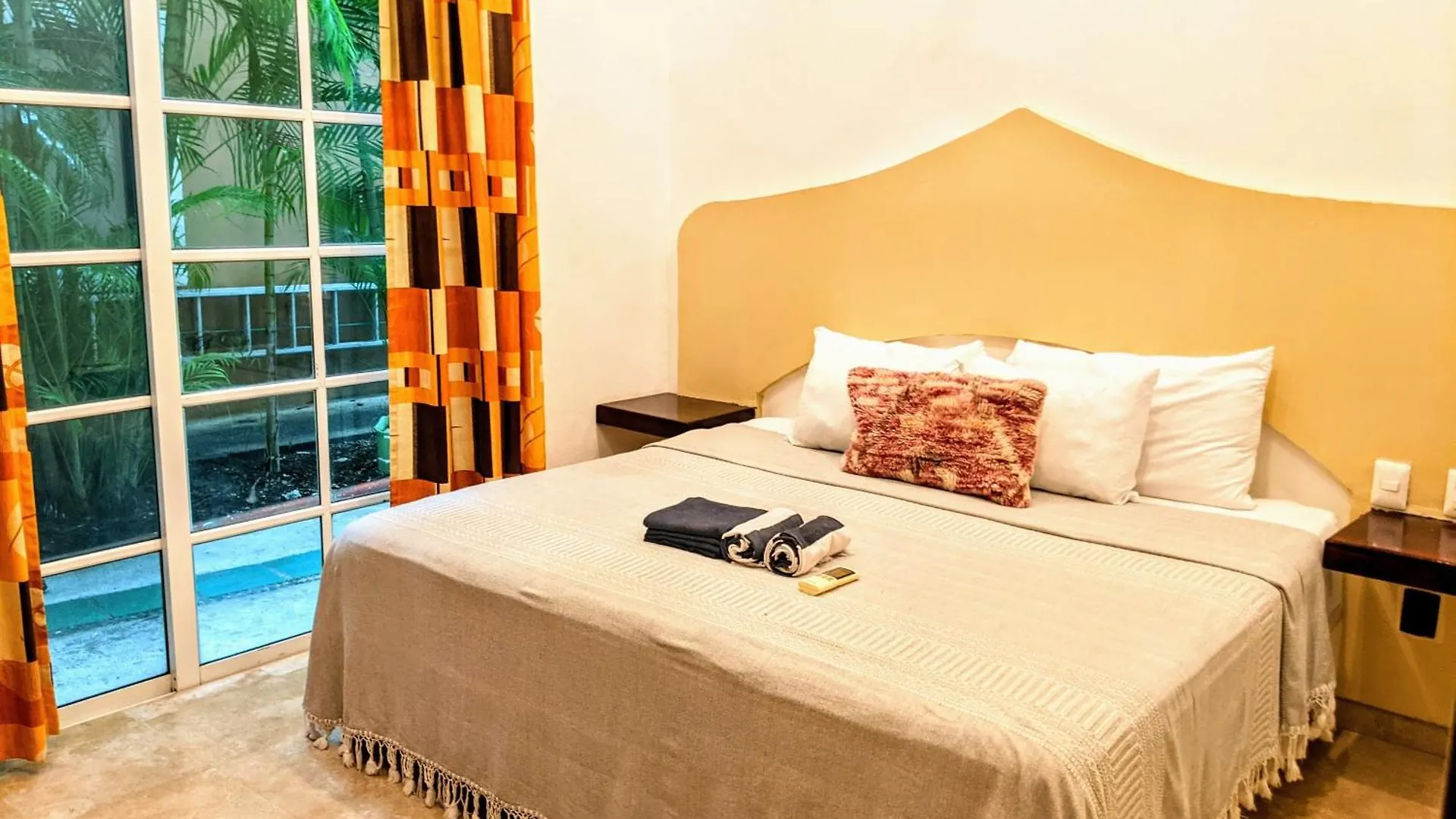 Castillo Playacar Fase 1 9Br 3Kitchen Pool Walk To Beach 5Th Ave 25Max Playa del Carmen